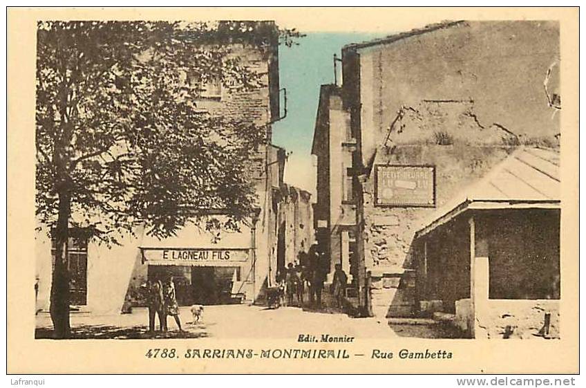 Vaucluse - Ref A44- Sarrians Montmirail - Rue Gambetta   -carte Bon Etat - - Sarrians