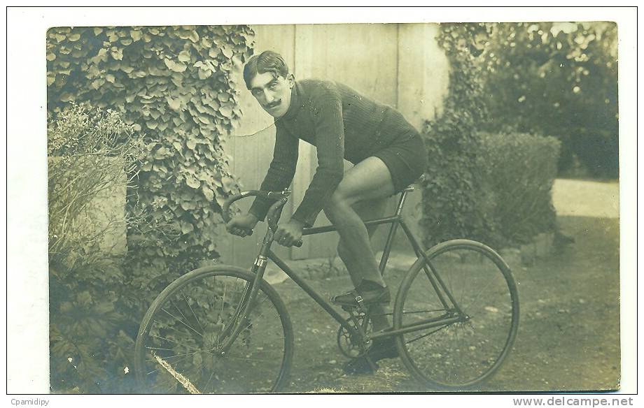 CARTE PHOTO CYCLISME/ Moutachu Sur Bicyclette! - Cyclisme