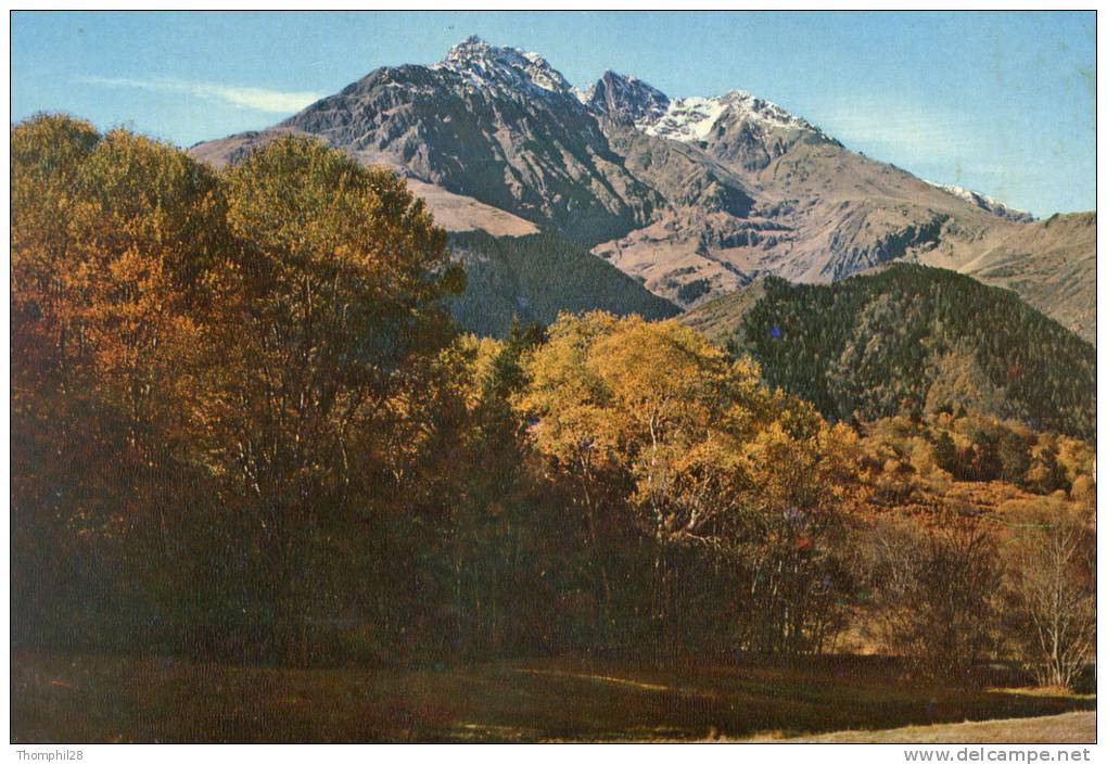 Vallée D´AURE - Massif De L´Arbizon Vue De La Route Touristique De Grouaux à Bordères-Louron - 2 Scans - Borderes Louron