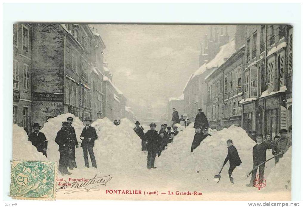 B - 25 - PONTARLIER - La Grande Rue Sous La Neige - - Pontarlier