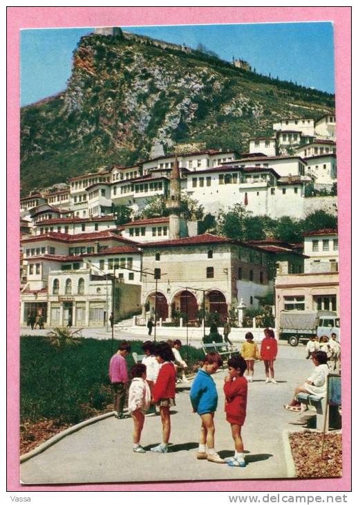 1970.Albanie  - BERAT  Vue Partielle. Pamje E Pjeseshme. Enfants- Childs - Albania