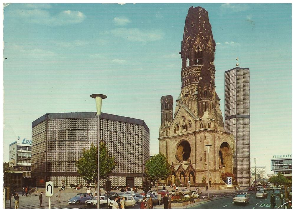 GERMANY-CHATEDRAL--URBICID   Weltstadt Berlin - Eglises Et Cathédrales