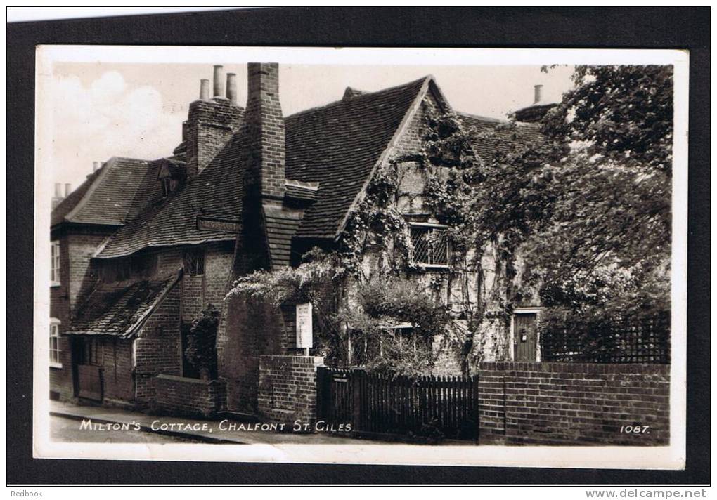 RB 820 - Real Photo Postcard - Milton's Cottage Chalfont St Giles Buckinghamshire - Buckinghamshire