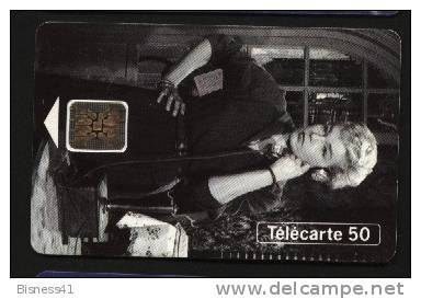 Télécarte 50u Utilisée Luxe  Signoret Cinéma5     F449B   Du 03 / 1994 - “600 Agences”