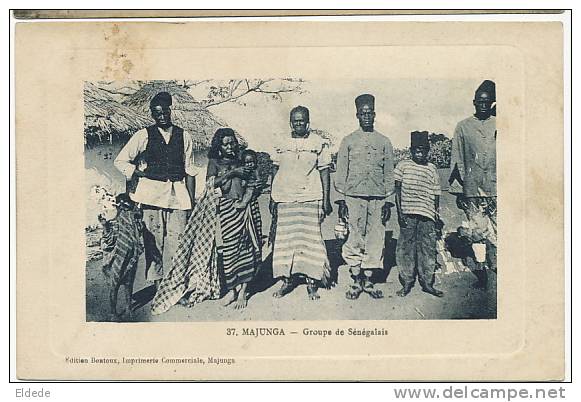 Majunga 37 Groupe De Senegalais Tirailleurs Femme Seins Nus Edit Bontoux - Madagascar