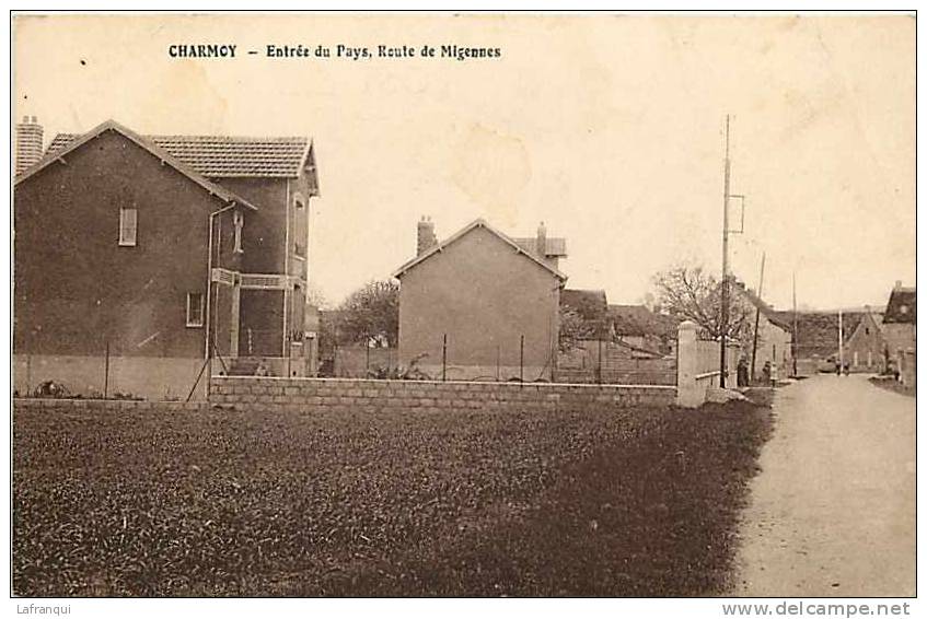 Yonne - Ref A197- Charmoy - Entree Du Pays , Route De Migennes - - Charmoy