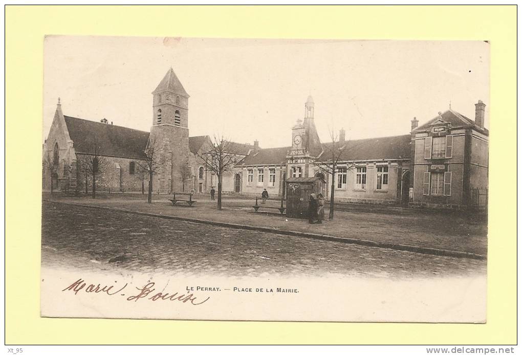 Le Perray - Place De La Mairie - Le Perray En Yvelines