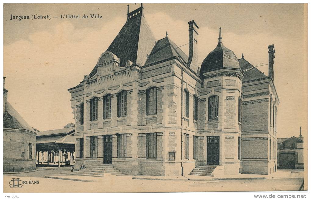 JARGEAU -L'Hôtel De Ville - Jargeau