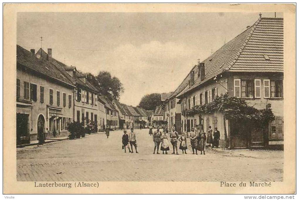 Bas Rhin  : Réf : A -12-810 : Lauterbourg Place Du Marché - Lauterbourg