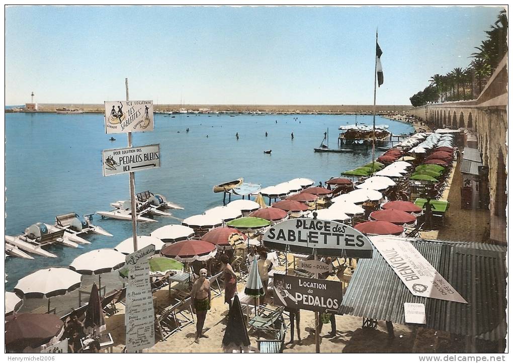 Alpes Maritimes - Menton , La Plage Des Sablettes Animée , Square Victoria De Pierre Surdel - Menton