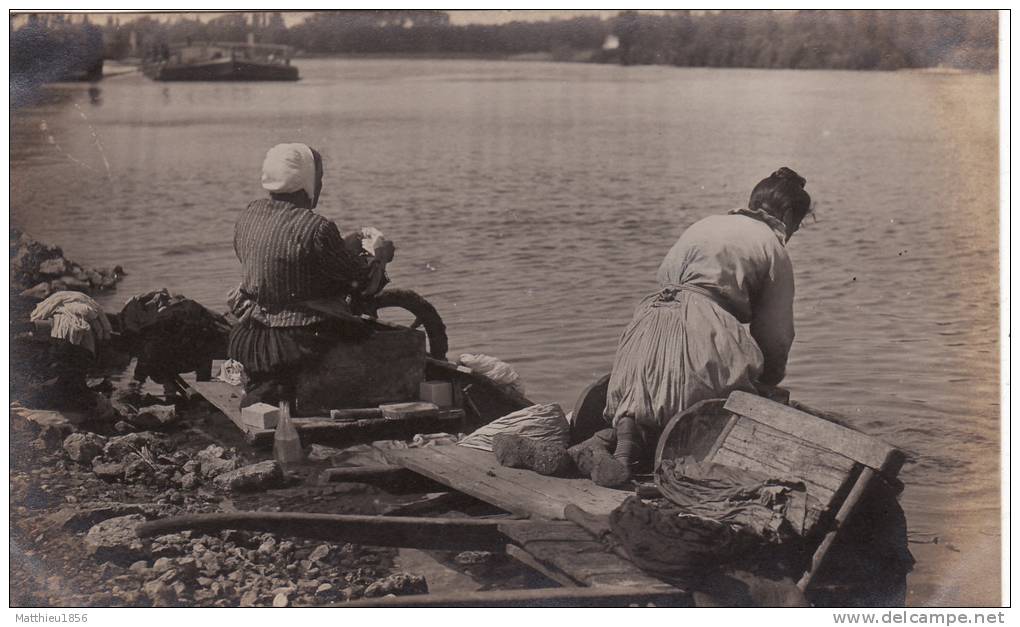 SUPERBE CP Photo CORBEIL-ESSONNES - Lavandières Dans La Seine - Corbeil Essonnes