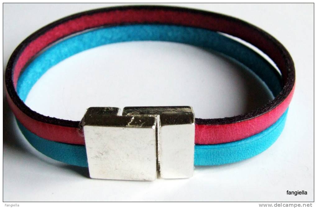 Bracelet En Cuir 5mm Turquoise Et Rose Superbe Fermoir Magnétique  Longueur Totale Environ 18,5cm, Il Sera Parfait Pour - Bracelets