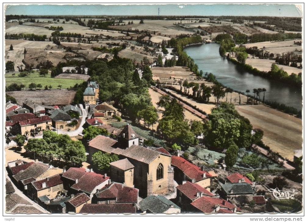 CPSM - GF - Availles Limouzine (Vienne) Vue Aérienne Du Quartier De L'église Et La Vallée De La Vienne - Availles Limouzine