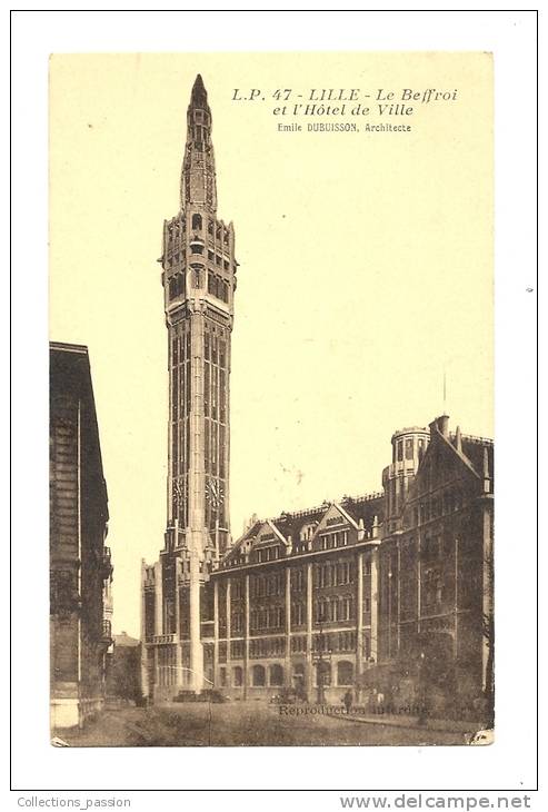 Cp, 59, Lille, Le Beffroi Et L'Hôtel De Ville, écrite - Lille