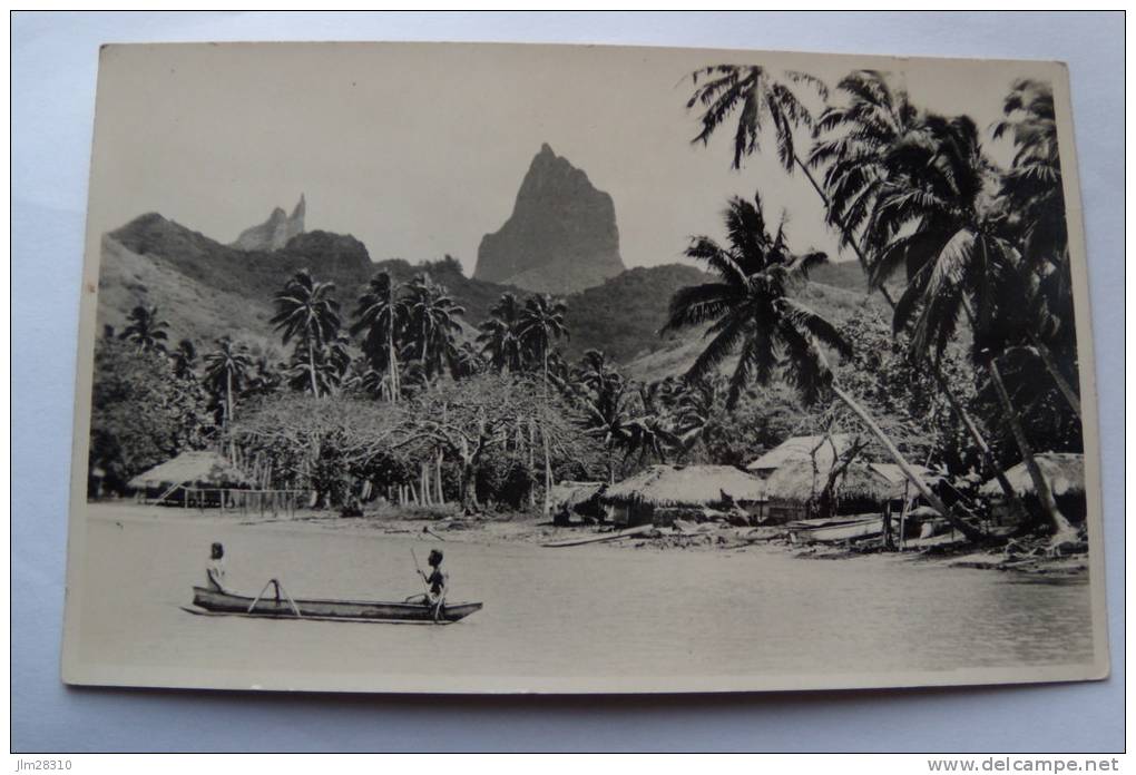 CPA Carte Photo Lagon Atoll Pirogue Montagne Papeete Tahiti Océanie Polynésie Française Photographe F. G. BOWERS - Frans-Polynesië