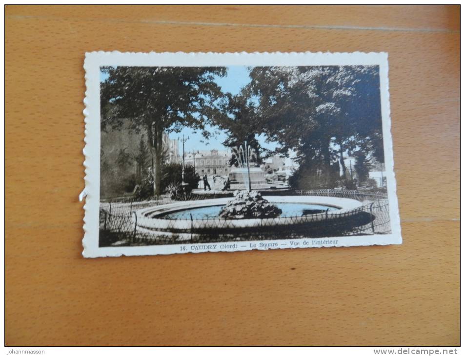 Cp   Caudry -  Le  Square - Vue De L' Intérieur - Caudry