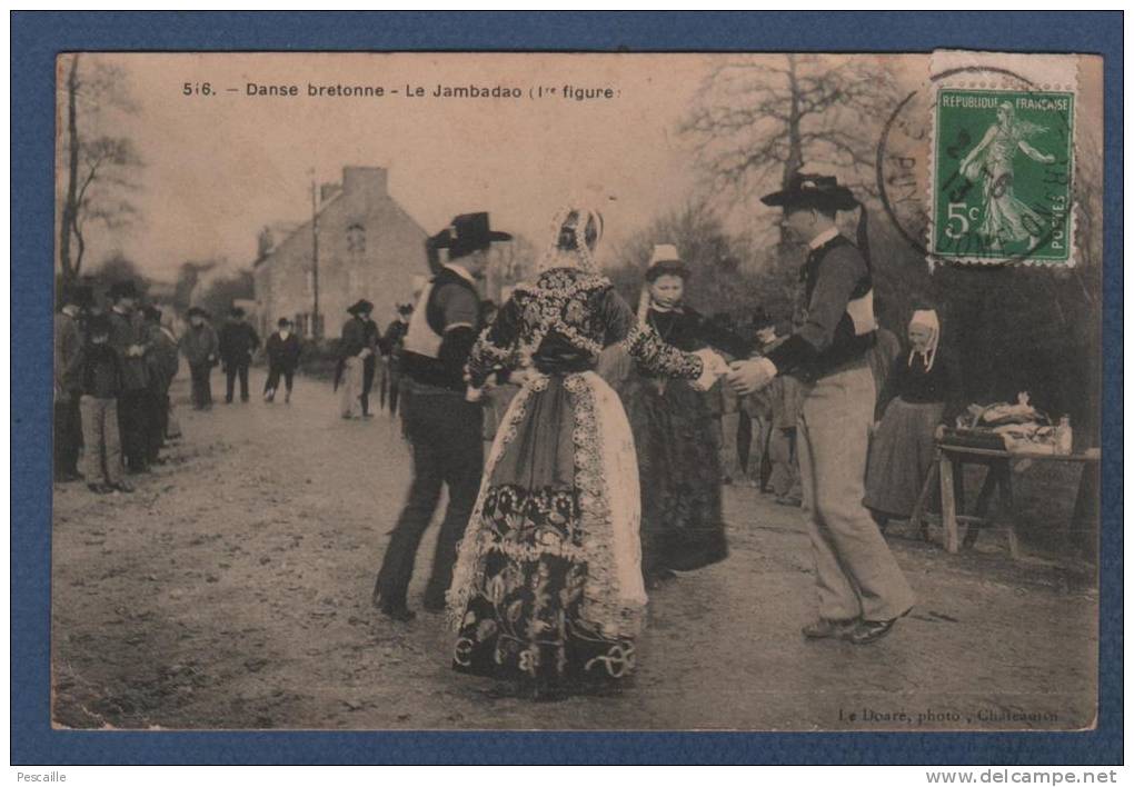 BRETAGNE - CP ANIMEE DANSE BRETONNE - LE JAMBADAO 1re FIGURE - N°516 LE DOARE PHOTO CHATEAULIN - 1913 - Danses