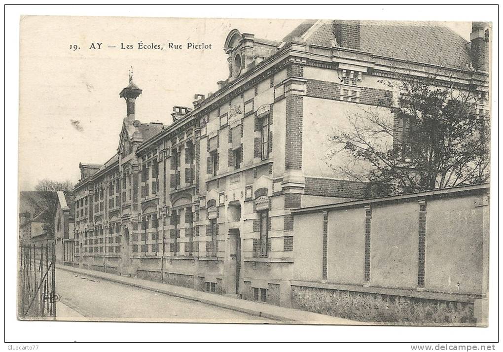 Ay-en-Champagne (51) : L'école Rue Pierlot En 1918. - Ay En Champagne