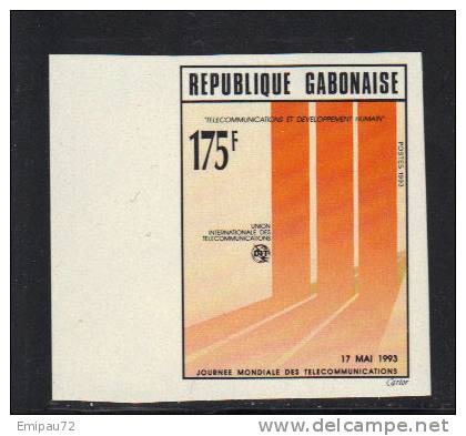 GABON- N°759 -Neufs Sans Charnière-Non Dentelé Bord De Feuille - Gabon (1960-...)