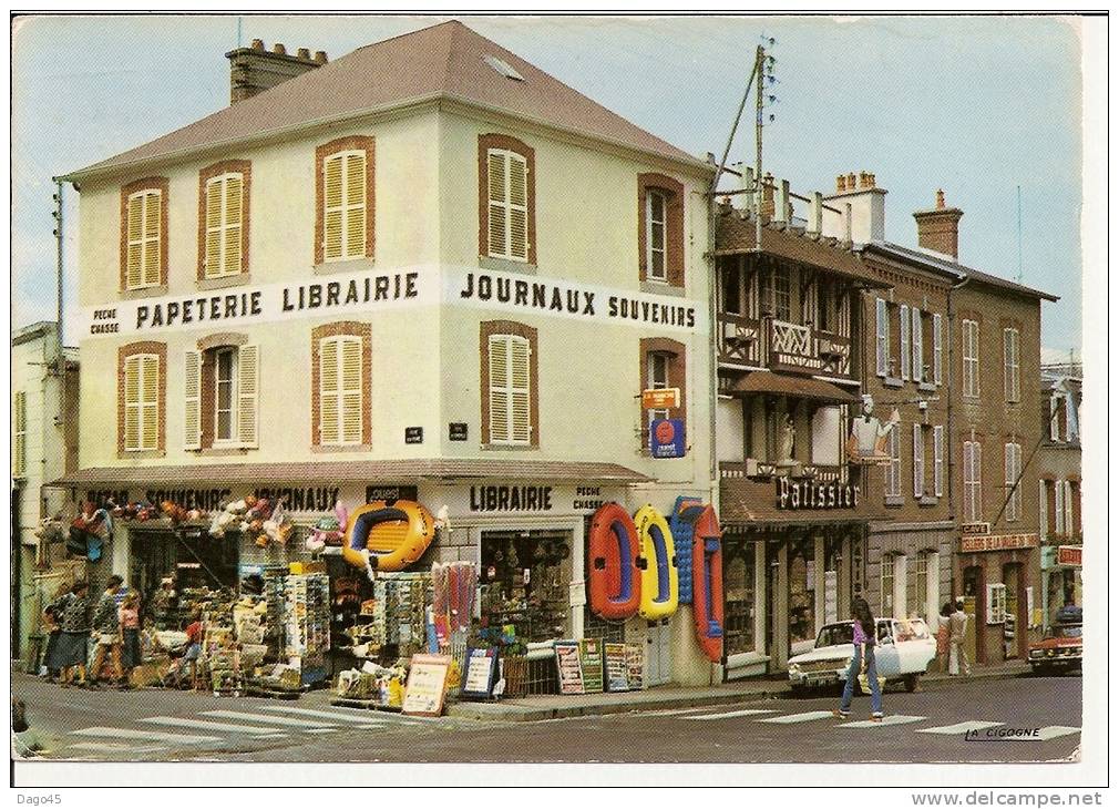 SAINT PAIR SUR MER 50 Rue De La Plage Et Sa Maison De La Presse - Saint Pair Sur Mer