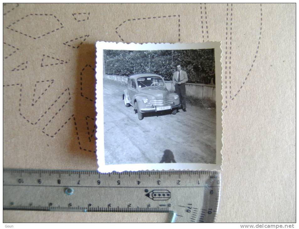 A-1-2-20 Photo 6x6 Ancienne Voiture Renault 4 CV - Cars