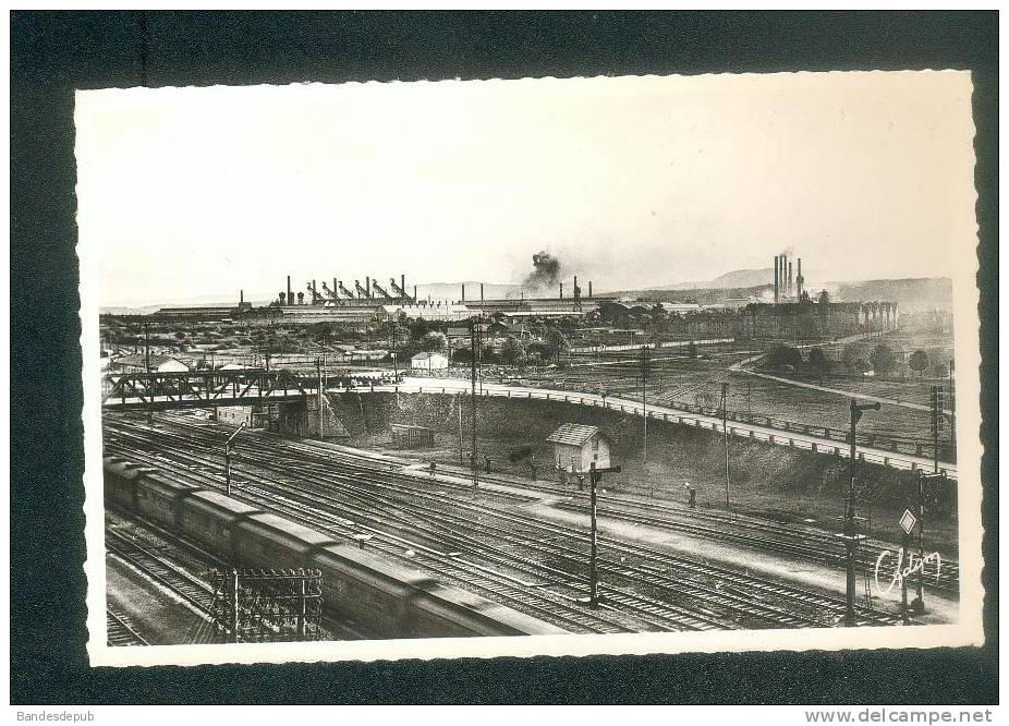 CPSM - HAGONDANGE  (57) - Vue Générale Des Usines ( Chemin Fer Usine Industrie Sidérurgie Ed. E. ADAM Collection SPITZ ) - Hagondange