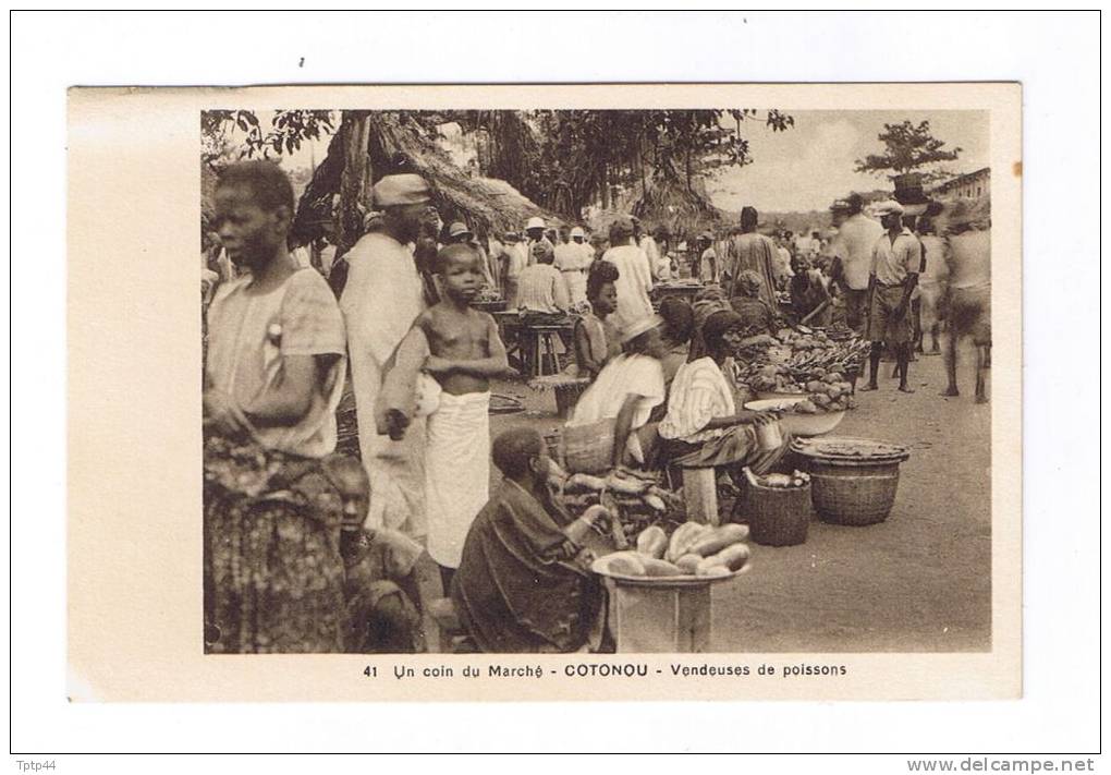 Un Coin Du Marché  -  COTONOU  -  Vendeuses De Poissons - Dahomey