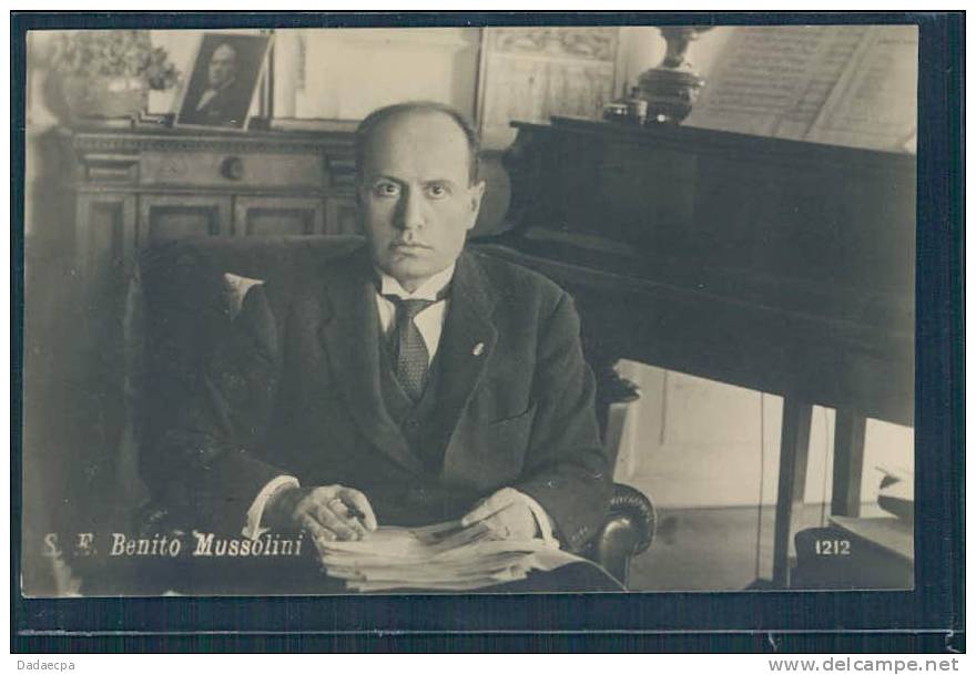 Benito Mussolini, Piano. Klavier, - Personaggi Famosi