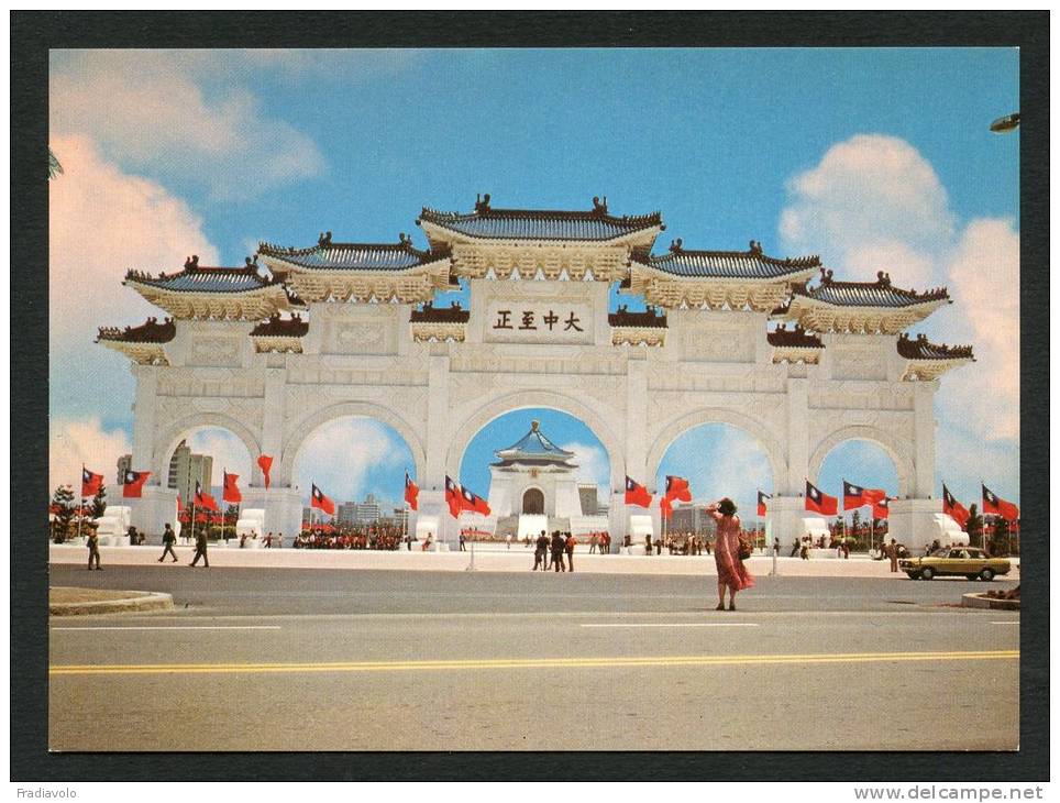 Taïwan - Gateways Of The Chiang Kai-Shek Memorial Hall - Taipei - - Taiwán
