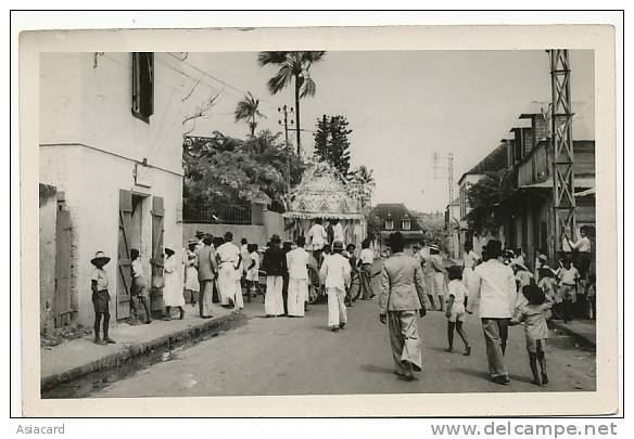 St Denis  Carte Photo Voyagé 1951 Carnaval Procession - Saint Denis