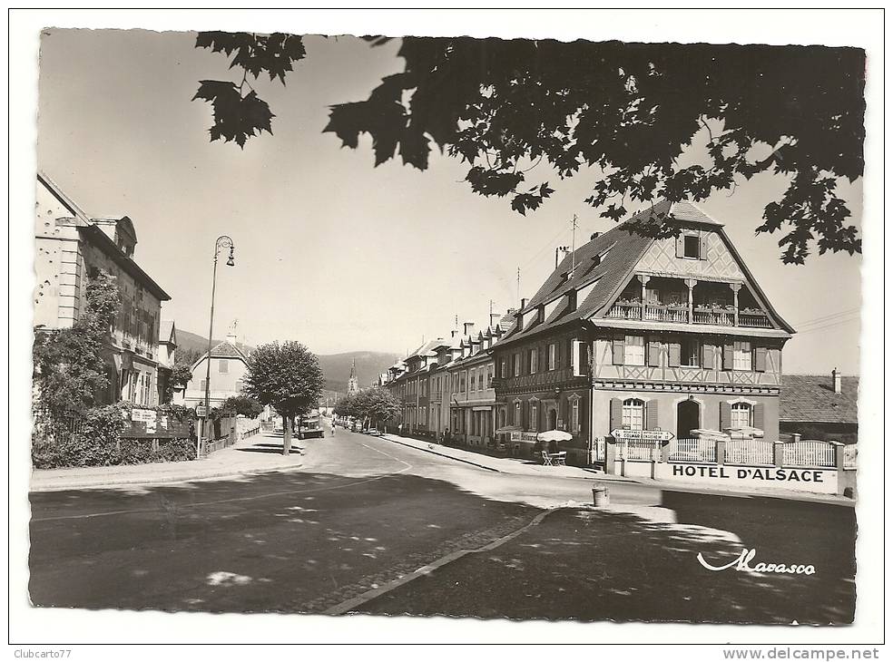 Cernay (68) : L'Hôtel Restaurant "d'Alsace" à L'entrée Du Bourg En 1950 (animée) PHOTO VERITABLE. - Cernay