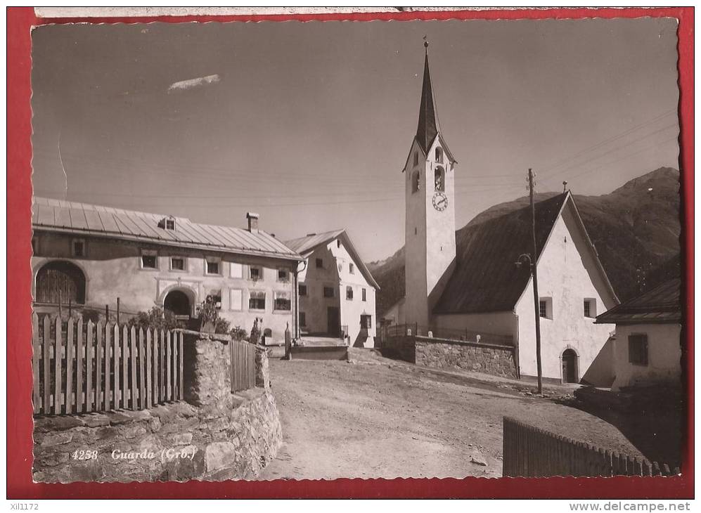 P0297 Guarda  Centro Del Villagio. Cachet Zernez 1947. Suter - Guarda