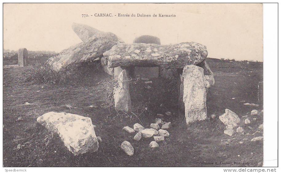 19756 Carnac (56 France) Entrée Dolmen Kermario -772 Laurent - Dolmen & Menhirs