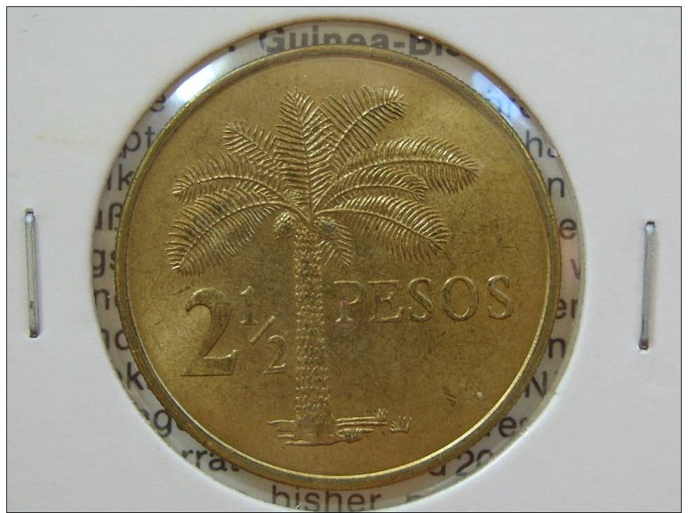 2517D /	 Guinea-Bissau /	 Km# 19 /	 2½ Pesos 1977 Unc - Guinea-Bissau