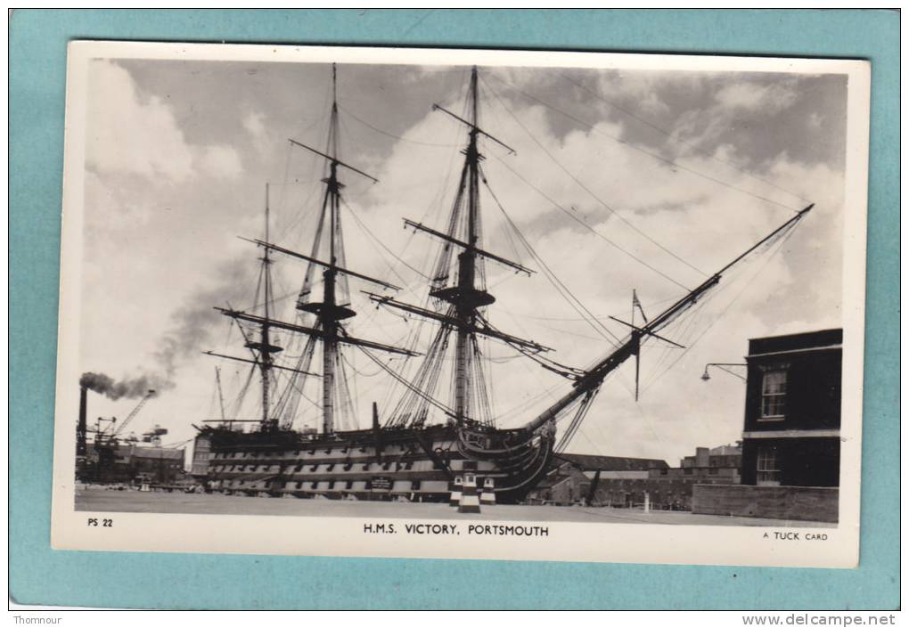 PORTSMOUTH  H.M.S.  VICTORY   -  BELLE CARTE  -   REAL PHOTOGRAPH  - ** A TUCK CARD - Portsmouth