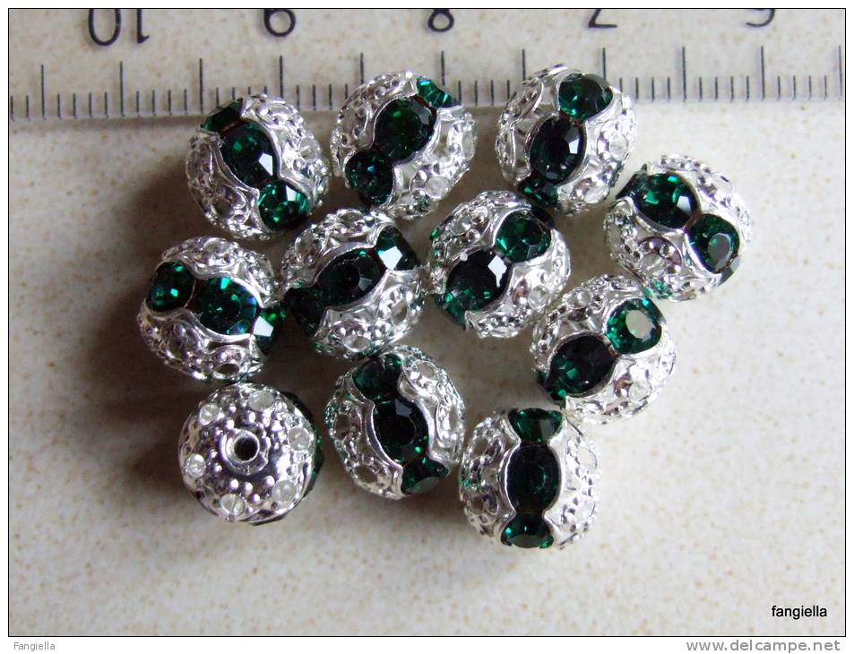 Lot De 2 Perles Boules Ciselées - Strass En Véritable Cristal Swarovski - Emerald 8mm - Perles