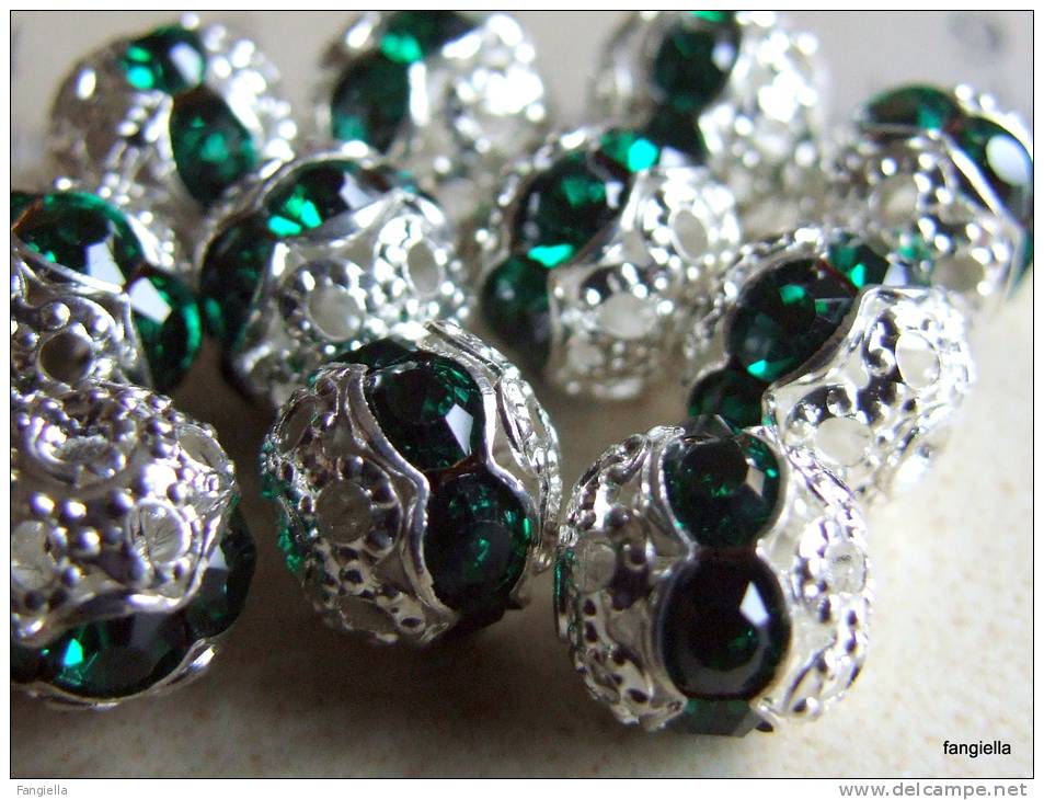 Lot De 2 Perles Boules Ciselées - Strass En Véritable Cristal Swarovski - Emerald 8mm - Perlen