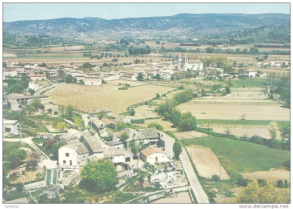 30.  GOUDARGUES.  VUE GENERALE AERIENNE. - Autres & Non Classés