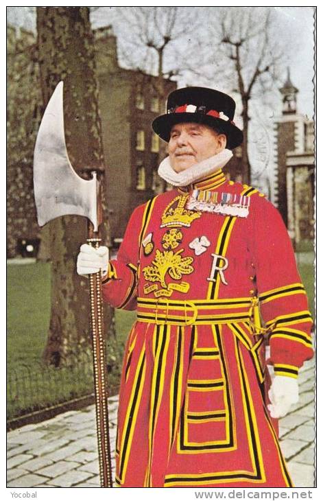 Cp , MILITARIA , PERSONNAGES , Yeoman Warder At The Tower Of London - Personen