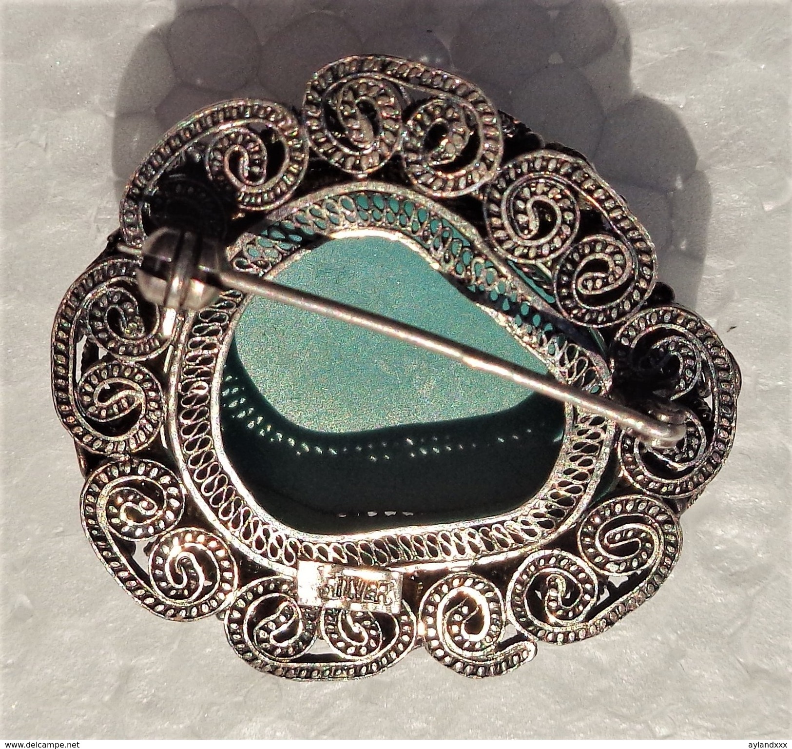 CINA (China): Fine and old Chinese silver & turquoise bracelets and pin with box