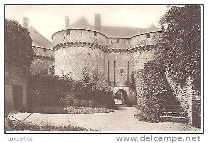 15. LASSAY. CHATEAU ET PONT LEVIS. LL. - Lassay Les Chateaux