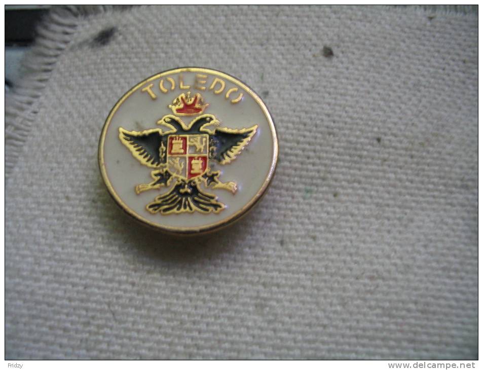 Pin´s Aigle Noir, TOLEDO - Militaria