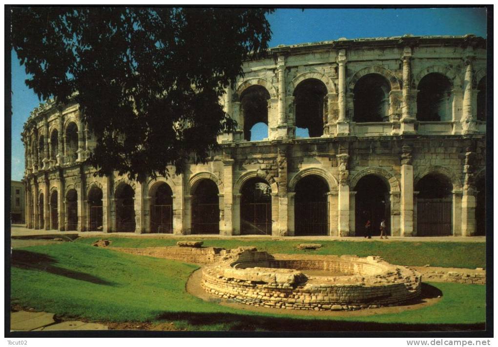 30 - NIMES, Les Arénes - Nîmes