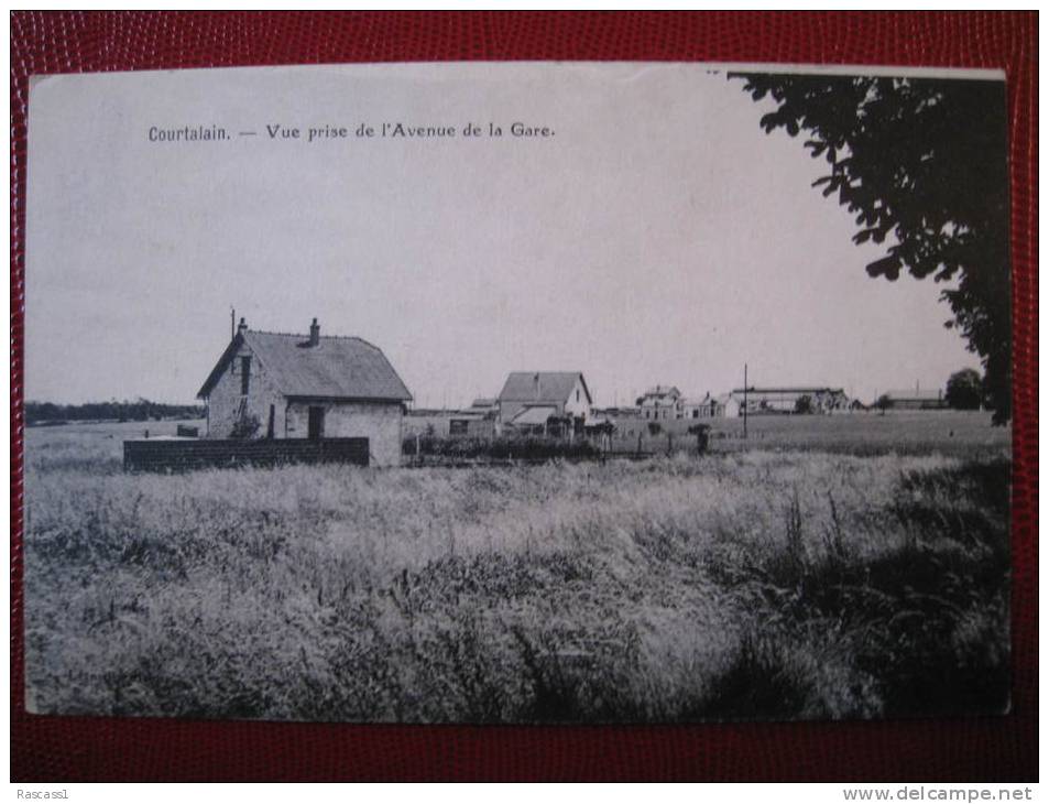 Courtalain : Vue Prise De L'avenue De La Gare - Courtalain