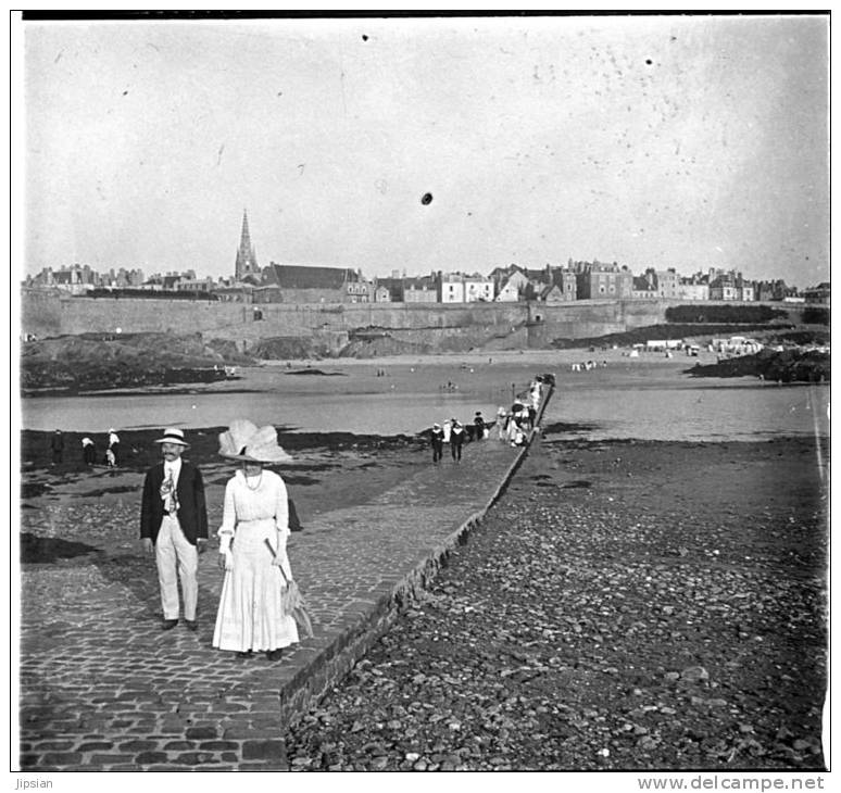 4 Plaques De Verre Stéréo Positives Du 35 Saint Malo Chaussée Des Beys Le Grand Bey Le Petit Bey Cézembre En 1910 Lot 11 - Plaques De Verre