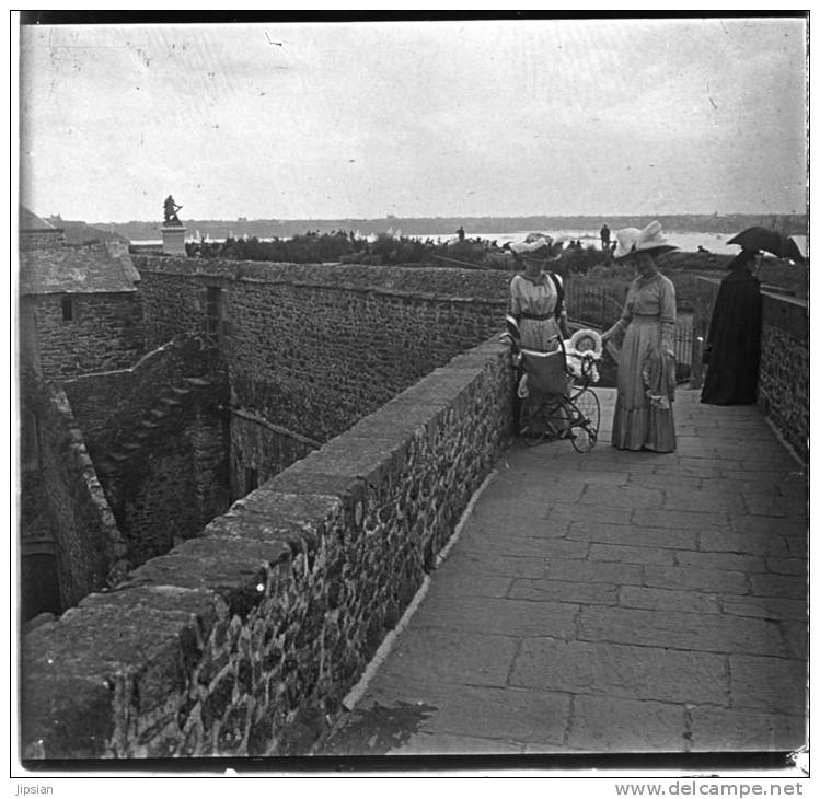 4 Plaques De Verre Stéréo Positives Du 35 Saint Malo Rochers Fort National Poudrière Batterie Hollande En 1910 Lot 13 - Plaques De Verre