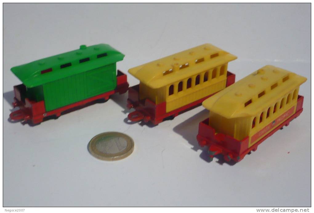 CORGY  :   Lot De 3 Wagons  Made In Britain - Corgi Toys