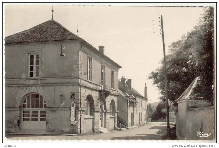 Brinon-sur-Beuvron (Nièvre) La Mairie - Brinon Sur Beuvron