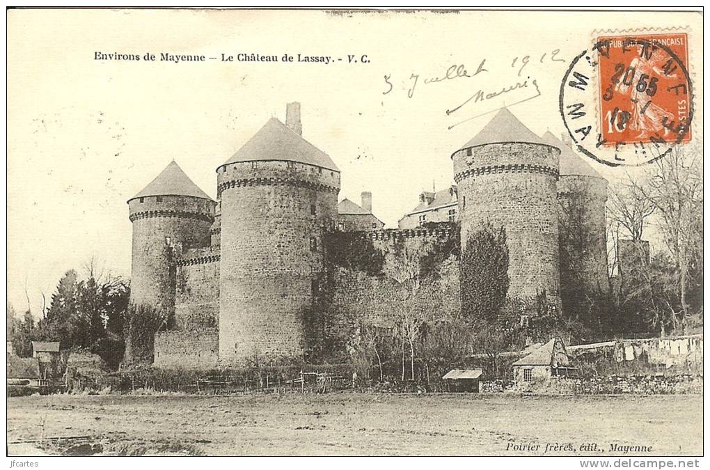 53 - LASSAY - Environs De Mayenne - Le Château De Lassay - Lassay Les Chateaux