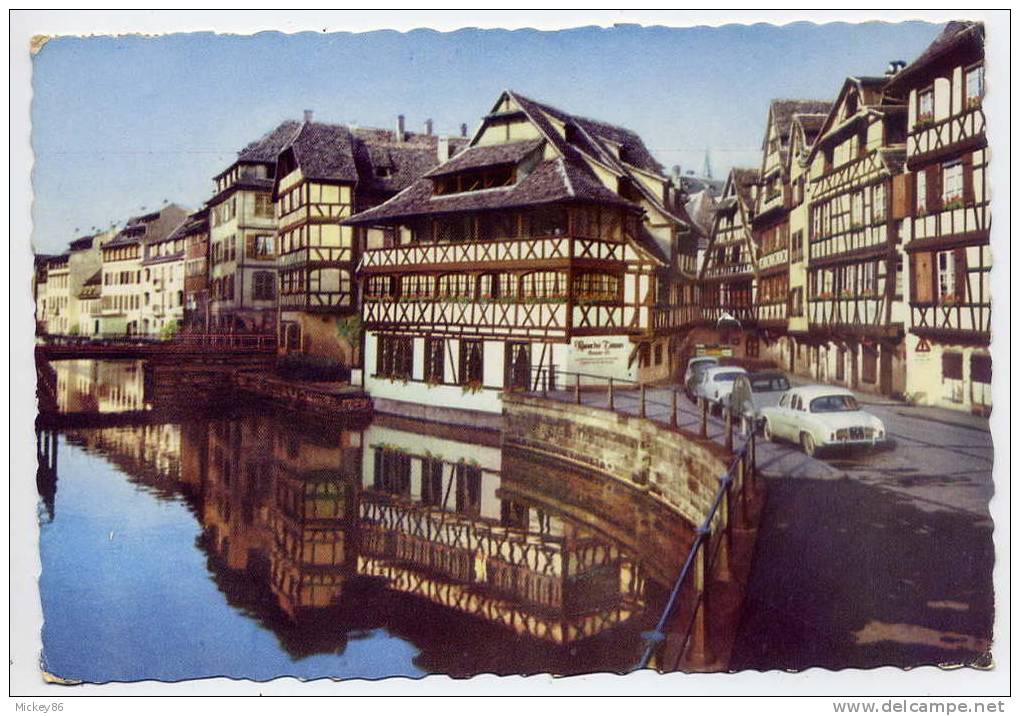 STRABOURG--1967--La Maison Des Tanneurs( Voitures Dont Citroen 2CV Et Dauphine),cpsm Gd Format  N°1002 éd Lithoffset - Strasbourg